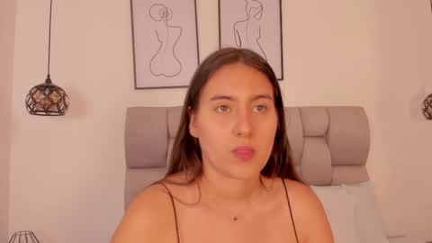 hanna__evans_ online show from September 27, 2025, 2:33 pm