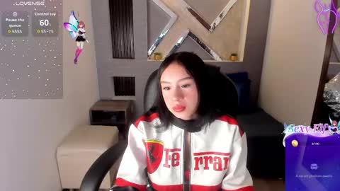 Snapshot of hanna_bloomm chatting on June 7, 2026, 11:58 am Hanna online show from June 7, 2026, 11:58 am