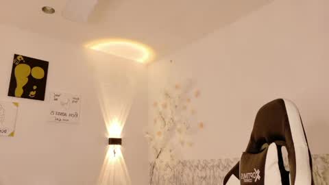 hanna_brownsxy online show from March 23, 2026, 3:54 am