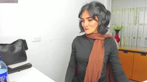 Sara online show from November 20, 2025, 6:51 pm