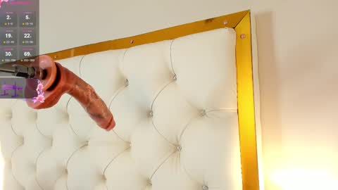     online show from February 25, 2025, 12:34 pm