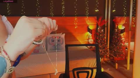 Hanna online show from November 21, 2025, 2:43 am