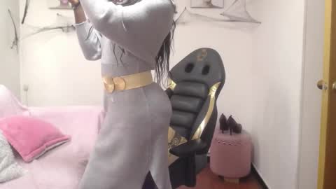 hanna_lamber online show from October 11, 2025, 11:20 am