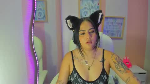 hanna_moly online show from January 20, 2025, 8:40 pm