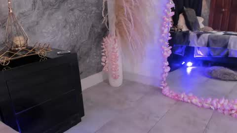 Snapshot of hanna_moss chatting on May 15, 2026, 11:34 pm Hanna online show from May 15, 2026, 11:34 pm
