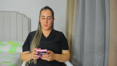 Snapshot of hannaa86 chatting on April 28, 2026, 1:26 am Hanna online show from April 28, 2026, 1:26 am