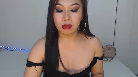 Hannah online show from March 10, 2025, 3:52 pm