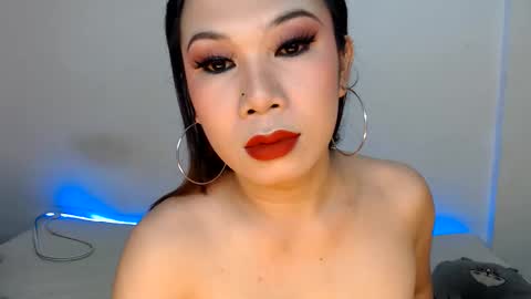 Hannah online show from May 28, 2026, 3:04 am