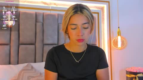 Snapshot of hannabronw chatting on April 24, 2026, 11:40 pm Eliana online show from April 24, 2026, 11:40 pm