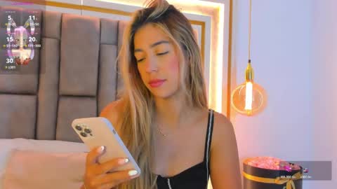 Snapshot of hannabronw chatting on May 3, 2026, 9:04 am Eliana online show from May 3, 2026, 9:04 am