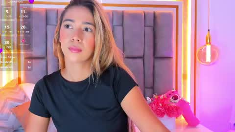 Snapshot of hannabronw chatting on July 15, 2026, 1:11 am Eliana online show from July 15, 2026, 1:11 am