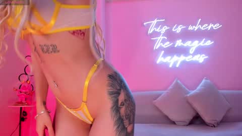  Hanna Connor  online show from February 13, 2025, 10:43 pm