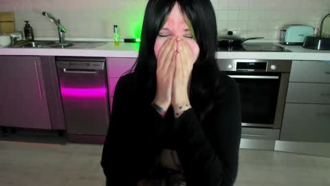 Snapshot of hannah_chaos chatting on March 3, 2025, 7:39 pm Hannah online show from March 3, 2025, 7:39 pm