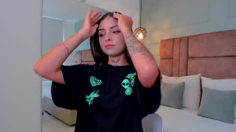 Hannah Milton online show from September 21, 2025, 7:26 pm