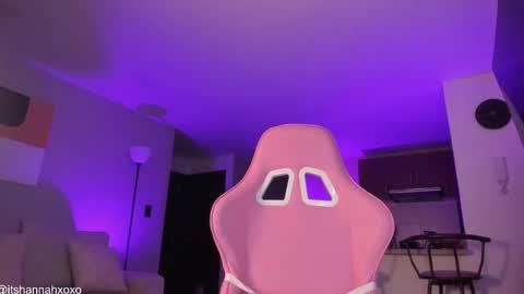 Snapshot of hannah_xoxo_ chatting on February 13, 2025, 4:43 am Hannah online show from February 13, 2025, 4:43 am