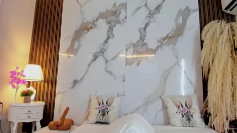 Hannahill69 online show from March 3, 2025, 11:00 am