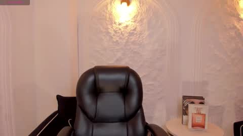 HANNAH J online show from November 2, 2025, 5:04 pm