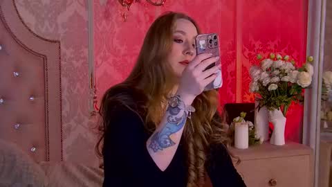 Snapshot of hannahmonttana chatting on November 4, 2025, 3:38 am Pearl online show from November 4, 2025, 3:38 am