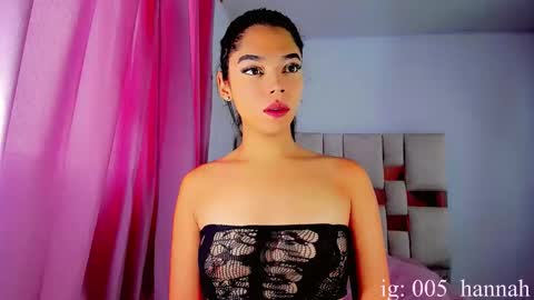 hannahsmit_ online show from September 14, 2025, 11:31 am