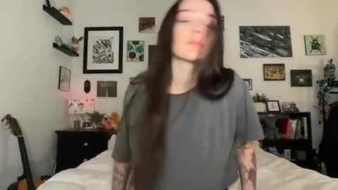 Hannah Taylor online show from February 7, 2026, 7:06 pm