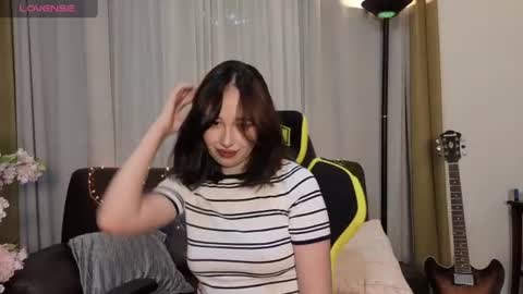 Snapshot of hannari_ chatting on July 24, 2026, 4:38 pm hannari_ online show from July 24, 2026, 4:38 pm