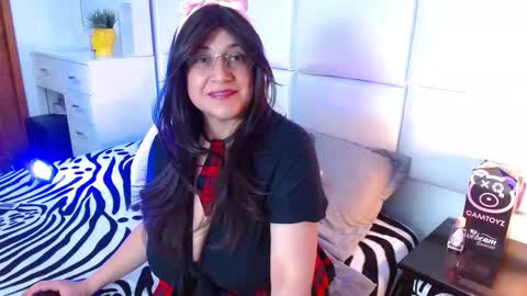 Hanna online show from November 19, 2025, 2:11 am