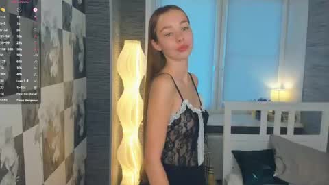 Snapshot of hannavaile chatting on July 17, 2026, 7:15 am Hanna online show from July 17, 2026, 7:15 am
