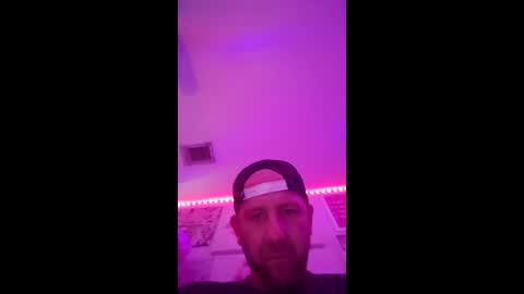 hannersjames48 online show from May 27, 2026, 2:30 am