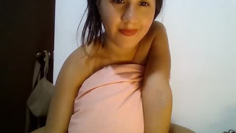 Snapshot of hanny_kail chatting on December 21, 2024, 4:19 am hanny online show from December 21, 2024, 4:19 am