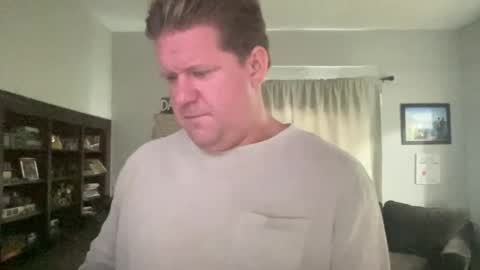 Snapshot of happilymarr1ed chatting on September 24, 2025, 1:47 pm DadBod online show from September 24, 2025, 1:47 pm