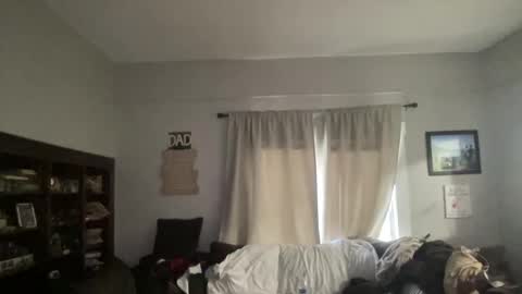 Snapshot of happilymarr1ed chatting on November 30, 2025, 4:44 pm DadBod online show from November 30, 2025, 4:44 pm