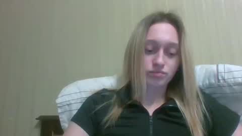 Anjelika online show from October 12, 2025, 4:17 pm