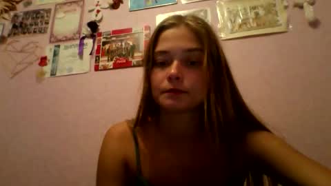 happyemily  online show from October 27, 2025, 6:23 pm