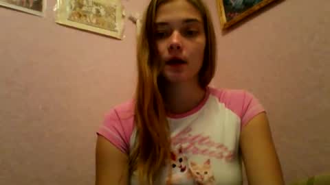 happyemily  online show from December 21, 2025, 5:09 pm