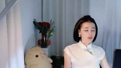 Snapshot of happyflower802318 chatting on May 3, 2026, 2:45 pm Daisy online show from May 3, 2026, 2:45 pm