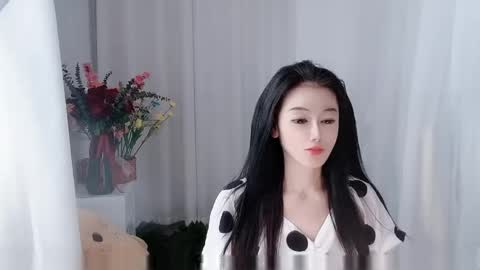 Snapshot of happyflower802318 chatting on May 13, 2026, 12:41 am Daisy online show from May 13, 2026, 12:41 am