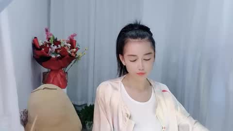 Snapshot of happyflower802318 chatting on May 19, 2026, 3:51 pm Daisy online show from May 19, 2026, 3:51 pm