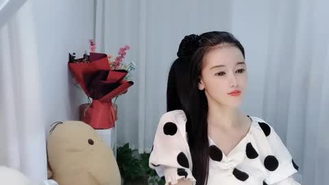 Snapshot of happyflower802318 chatting on May 31, 2026, 2:35 pm Daisy online show from May 31, 2026, 2:35 pm