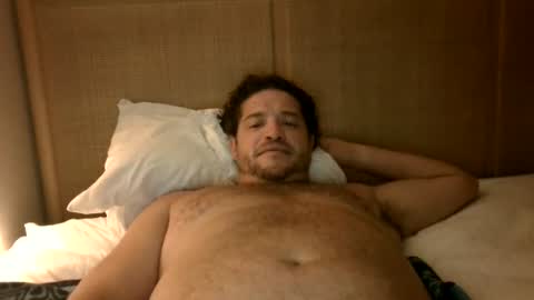 Snapshot of happyguy091981 chatting on July 26, 2026, 10:44 am happyguy091981 online show from July 26, 2026, 10:44 am