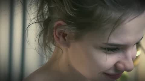 Evy  online show from April 15, 2026, 7:58 pm