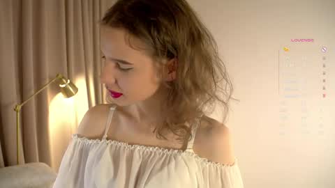 Evy  online show from April 21, 2026, 10:56 pm