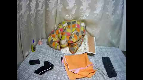 happysonia online show from December 3, 2025, 5:48 am