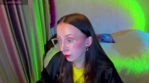 Stephanie online show from December 14, 2025, 5:29 pm