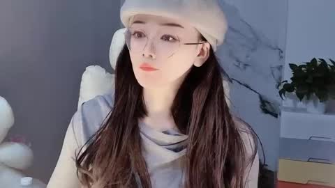 Snapshot of happysweetie168 chatting on December 18, 2024, 3:00 pm Daisy online show from December 18, 2024, 3:00 pm