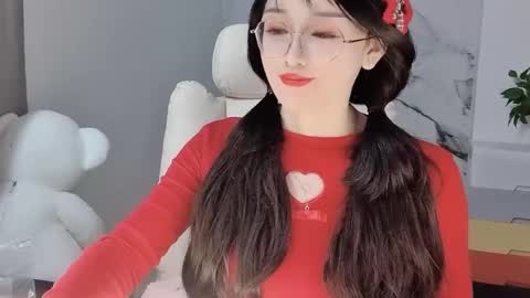 Snapshot of happysweetie168 chatting on February 13, 2025, 2:52 pm Daisy online show from February 13, 2025, 2:52 pm