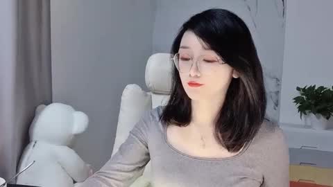 Snapshot of happysweetie168 chatting on March 7, 2025, 3:29 am Daisy online show from March 7, 2025, 3:29 am