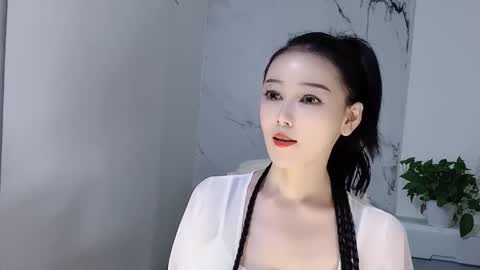 Snapshot of happysweetie168 chatting on September 16, 2025, 5:19 am Daisy online show from September 16, 2025, 5:19 am