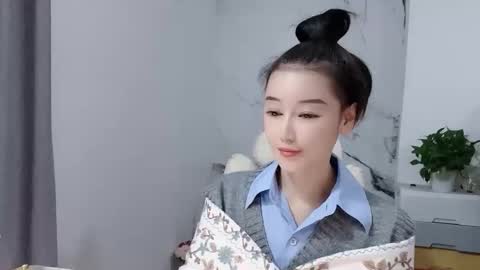 Snapshot of happysweetie168 chatting on December 16, 2025, 12:26 am Daisy online show from December 16, 2025, 12:26 am