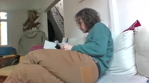 happytogetherfr online show from March 4, 2025, 3:26 pm