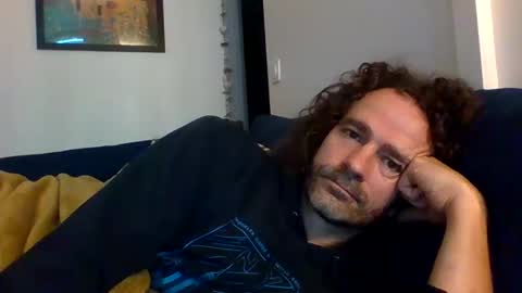 happytogetherfr online show from November 14, 2025, 9:19 am